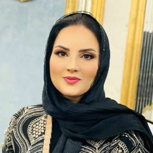 خانم عزیزی